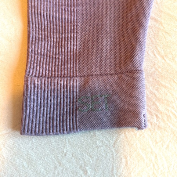 NWOT Set Active Purple Leggings, Size Medium - Picture 3 of 3